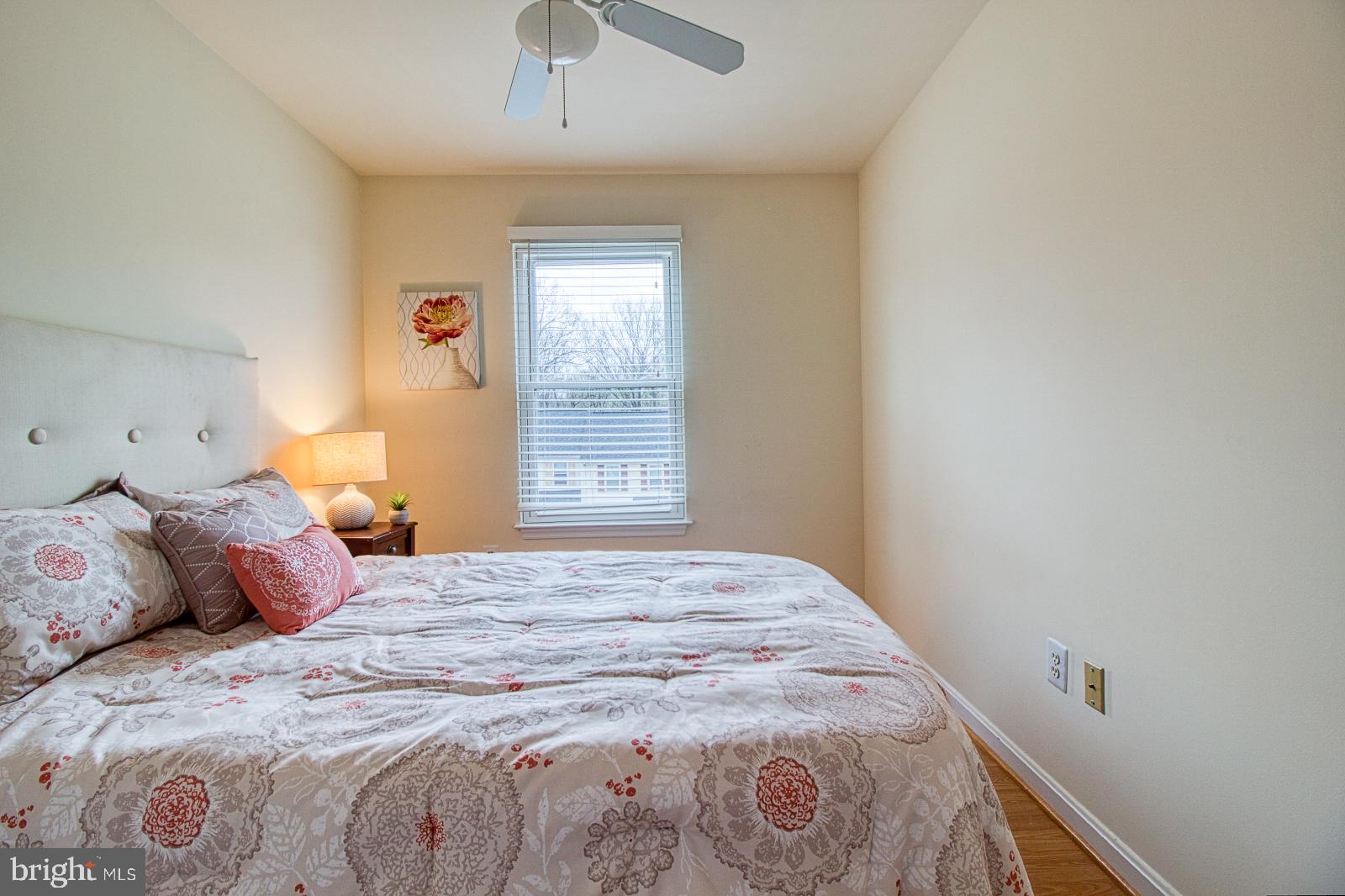 RIVERCHASE - Residential