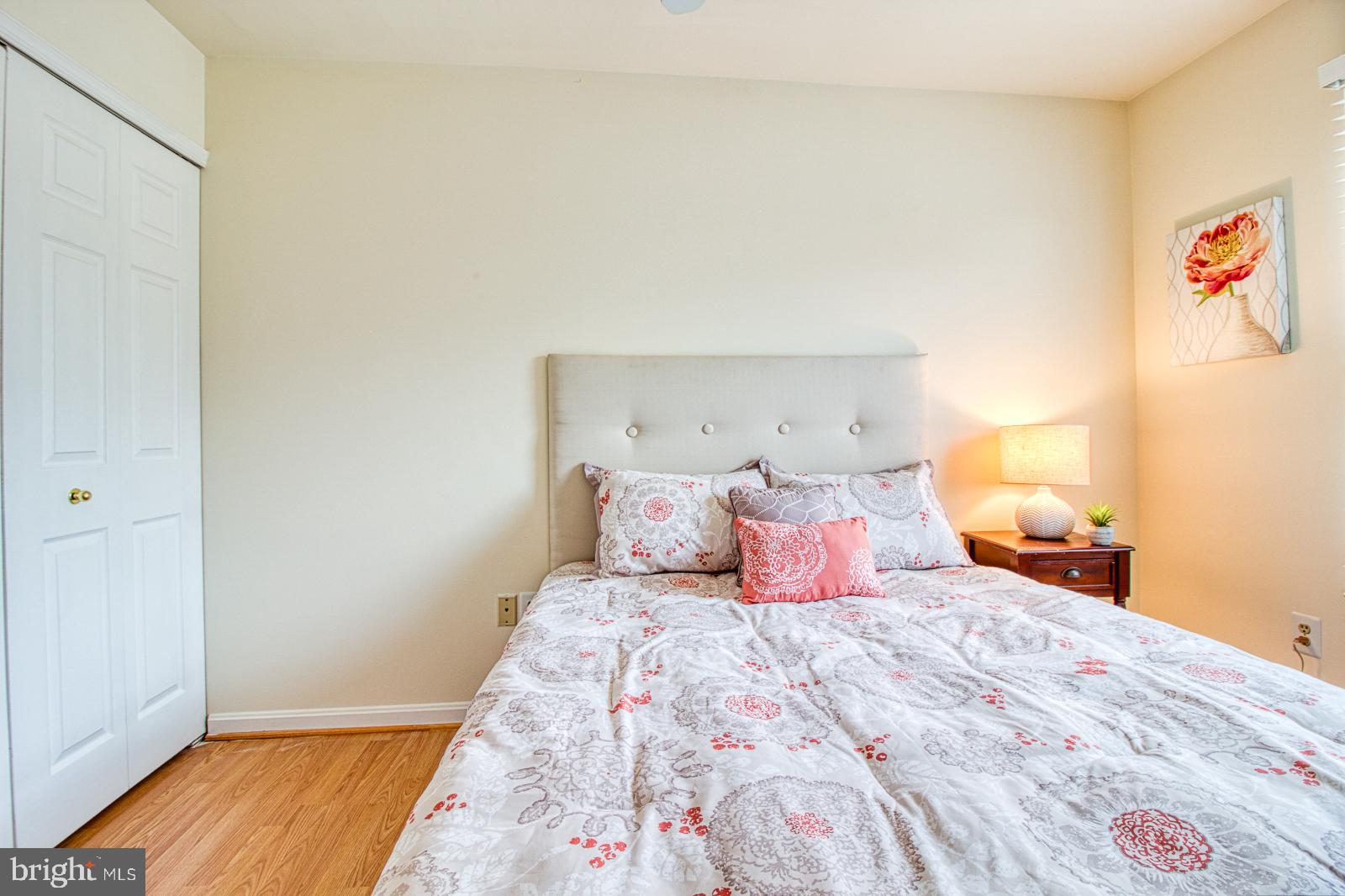 RIVERCHASE - Residential