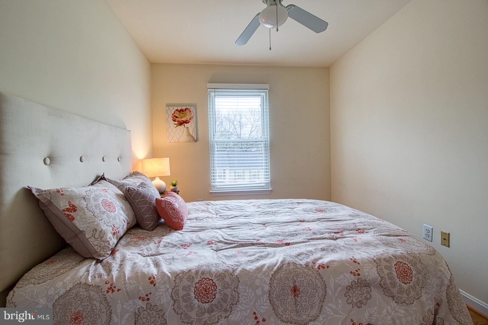 RIVERCHASE - Residential