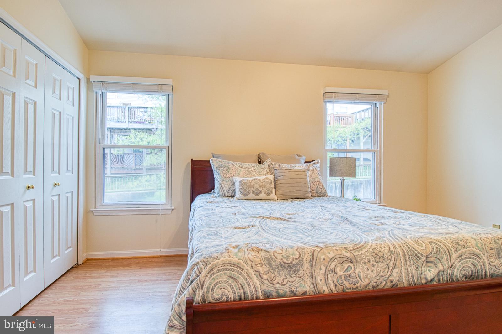 RIVERCHASE - Residential