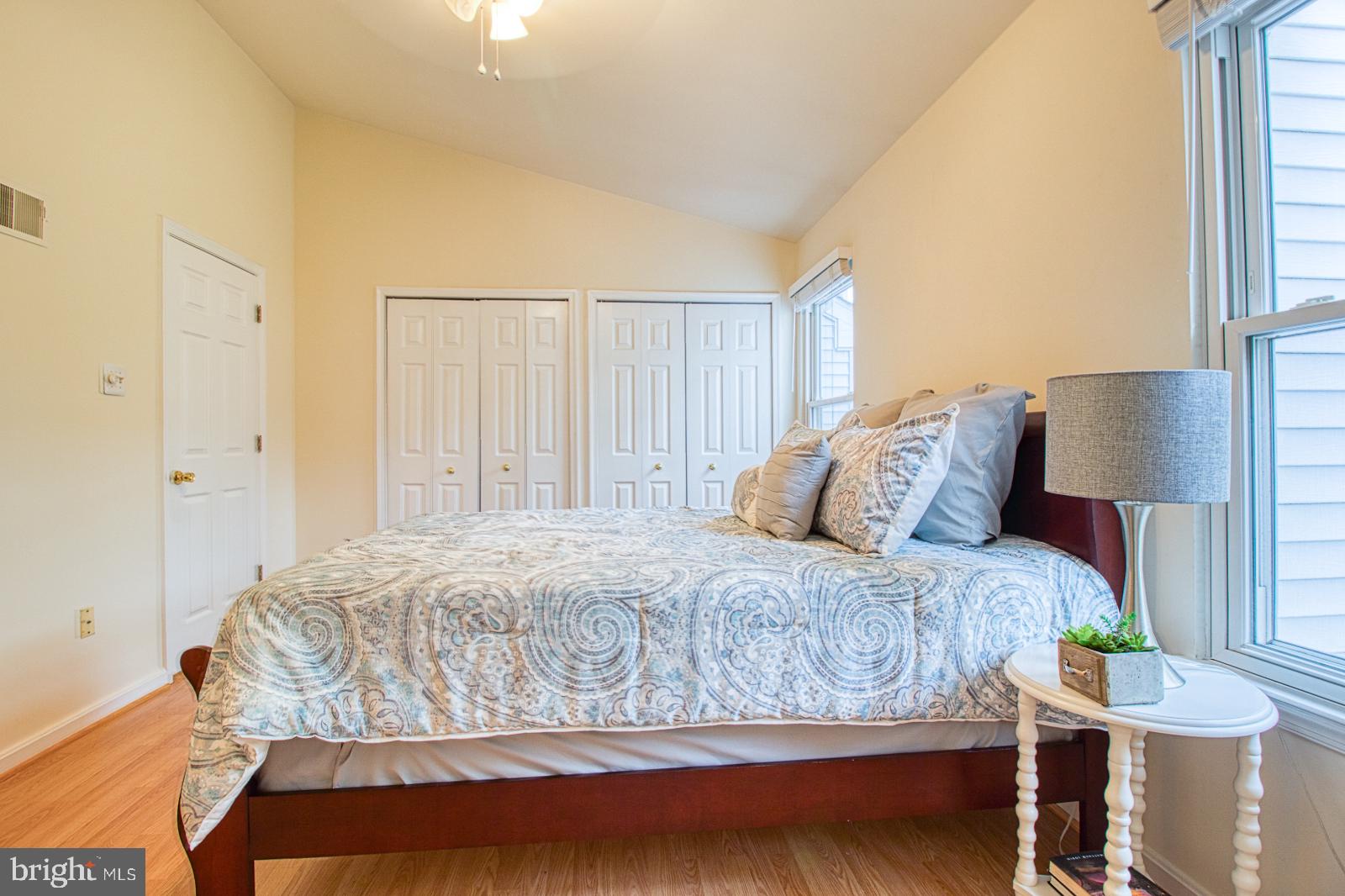 RIVERCHASE - Residential