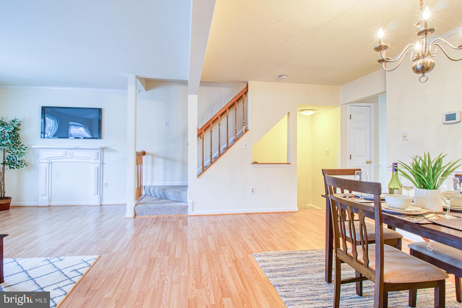 RIVERCHASE - Residential