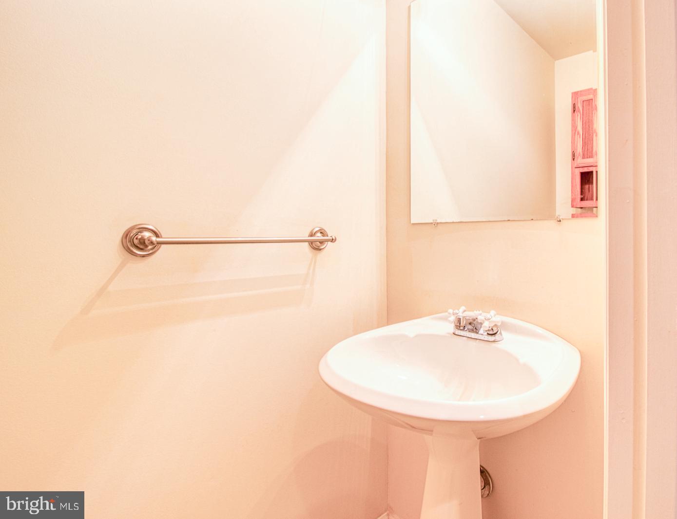 RIVERCHASE - Residential