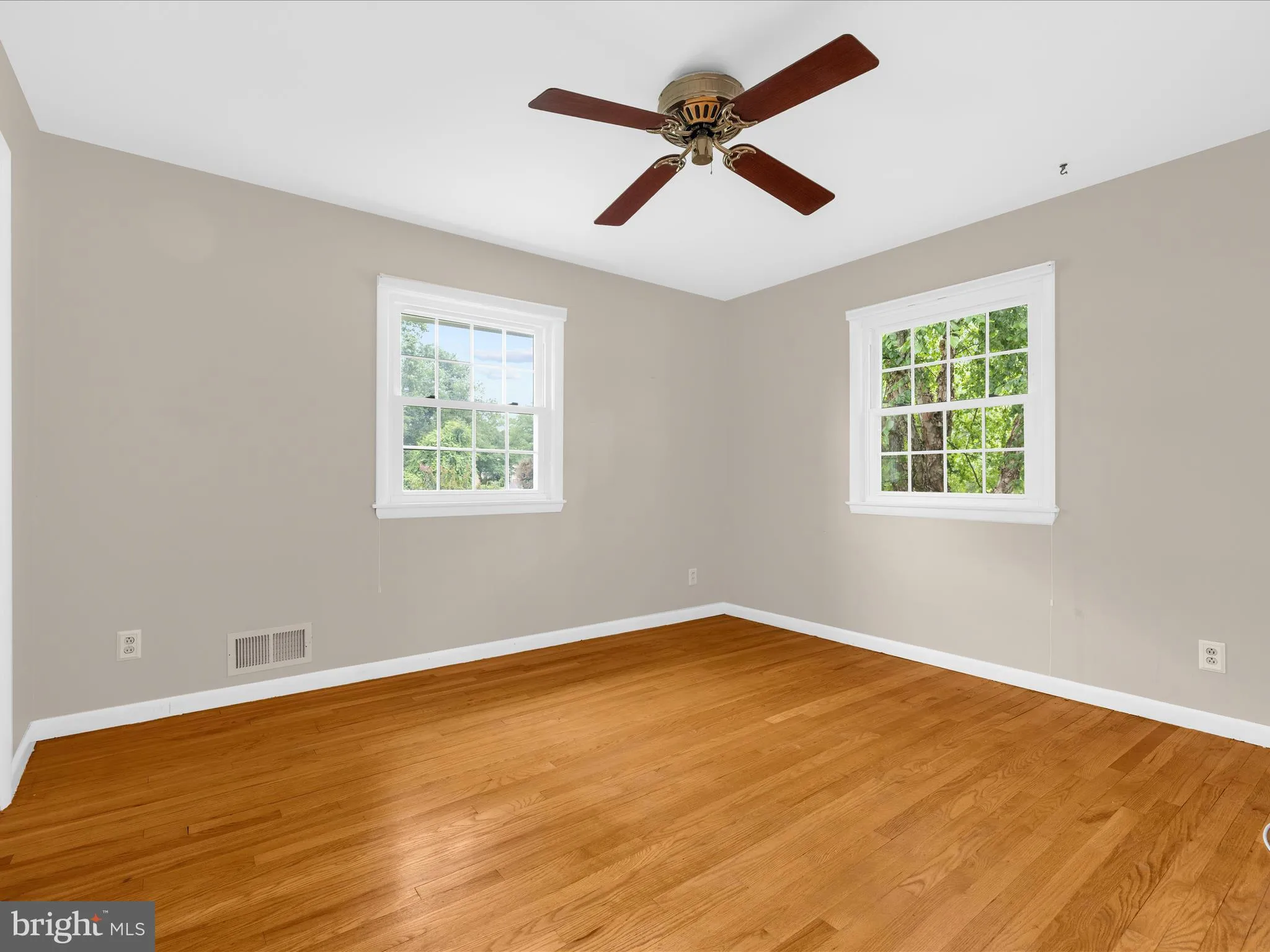 Laurel, Maryland 20707, United States, 4 Bedrooms Bedrooms, ,3 BathroomsBathrooms,Residential,Coming Soon,165392