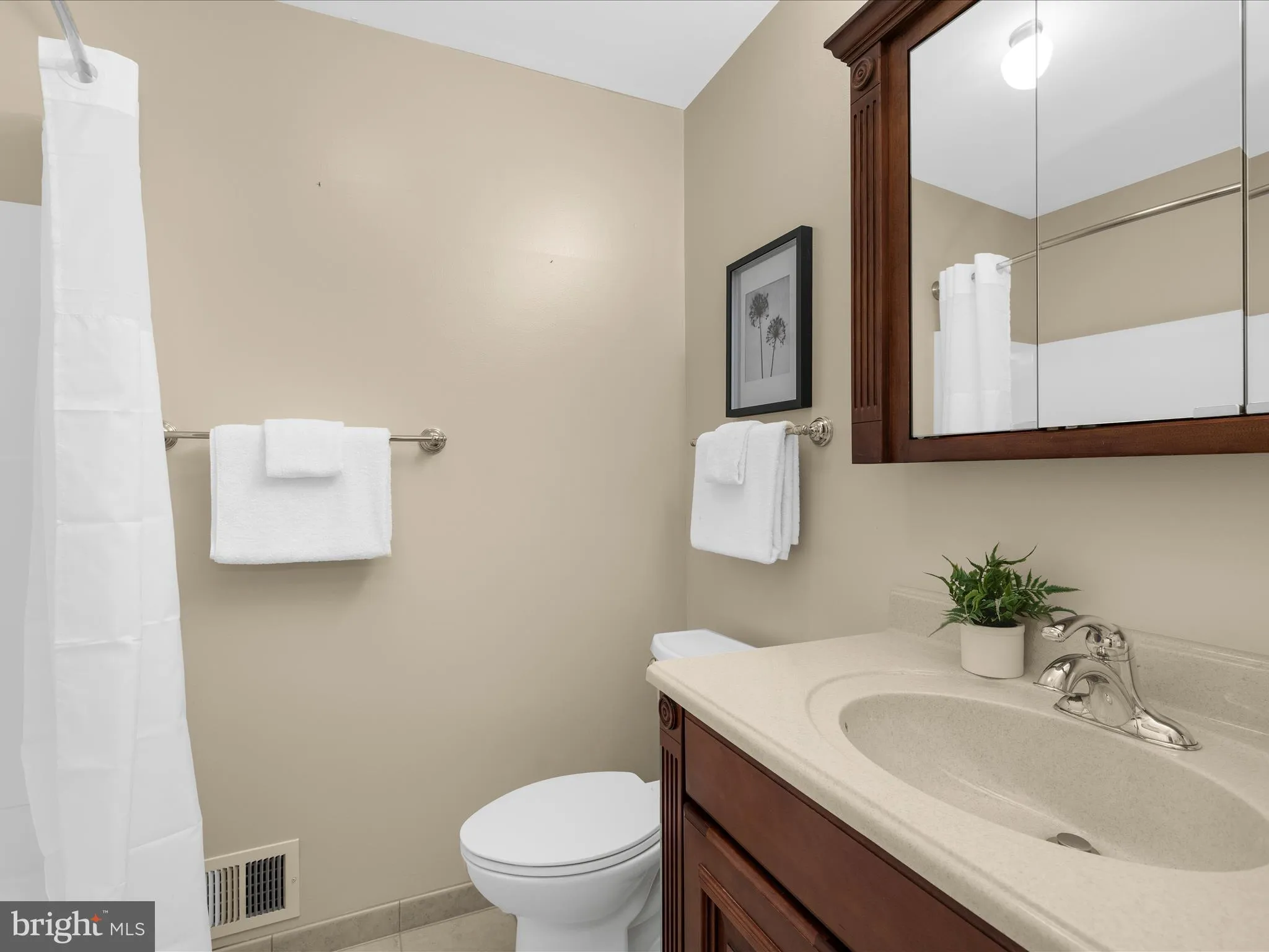 Laurel, Maryland 20707, United States, 4 Bedrooms Bedrooms, ,3 BathroomsBathrooms,Residential,Coming Soon,165392