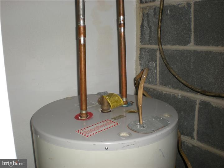 GYPSY LANE CONDOS - Residential Lease