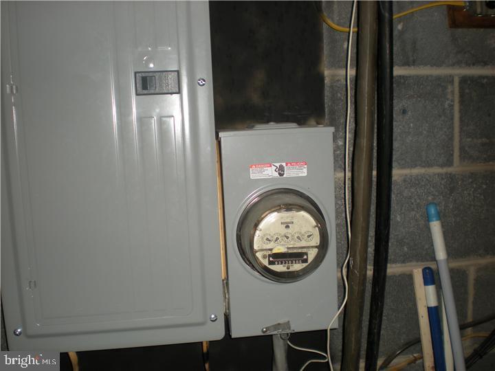 GYPSY LANE CONDOS - Residential Lease