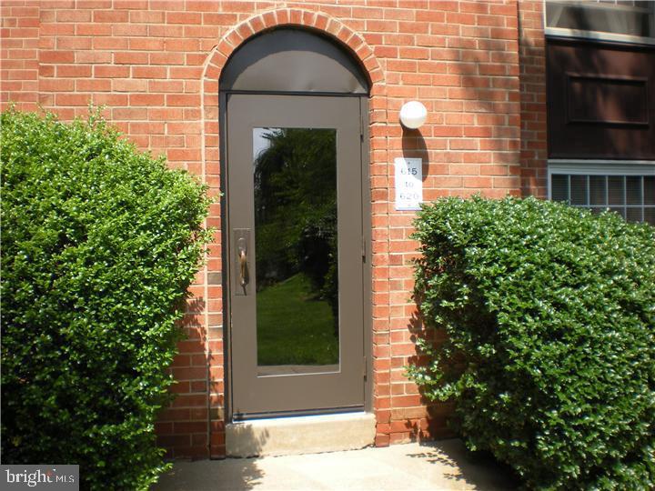 Grow Property Management offers this beautiful, very inclusive 1-bedroom, 1-bathroom condo for rent in a located on the grounds of the gated 4000 Gypsy Lane Community.
This is a spacious, 1st floor unit, situated away in a quiet section of the old growth grounds and very close to the amenities such as the gym and the pool. A very well-maintained, updated unit that features modern finishes throughout, offering elegance, style & current functionality.
This is a nice feeling space with an open-concept living space with abundant natural light, . The living room offers plenty of space for your furniture, while large windows provide scenic views of the surrounding area.
Located within the ideal 4000 Gypsy Lane Community - A serene, country-like, gated community with 24 hour security, a pool, tennis courts, a community room and a fitness center. Close to Center City Philadelphia and close proximity to recreational activities such as Kelly Drive & Wissahickon Valley Park and to hot neighborhoods of Manayunk and East Falls.
But this is a beautifully landscaped, private old growth grounds is friendly community reprieve all onto itself, with inviting outdoor spaces to spend time in.
THE 4000 Gypsy Lane Community:
• Country-like, Gated Community
• 24 hour security
• Pool
• Tennis Courts
• Fitness Center
• Community Center
• Old-Growth Grounds
SERVICES:
• Managed by Grow Property Management
• Tenant Portal System
• 24-hr Emergency Maintenance
SHOWING INSTRUCTIONS:
You can schedule an instant self-showing. A self-showing is without an agent & you are given a code to show yourself the unit. So it can be on the day & time that is best for you.