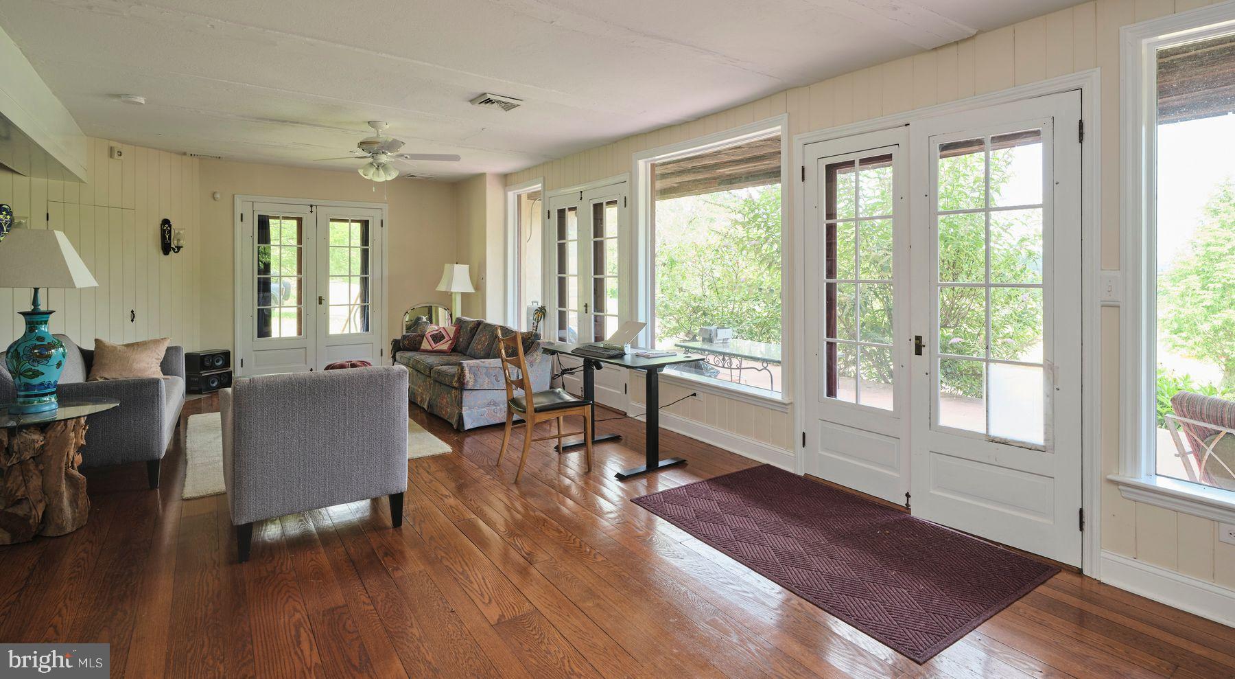 KINTNERSVILLE - Residential