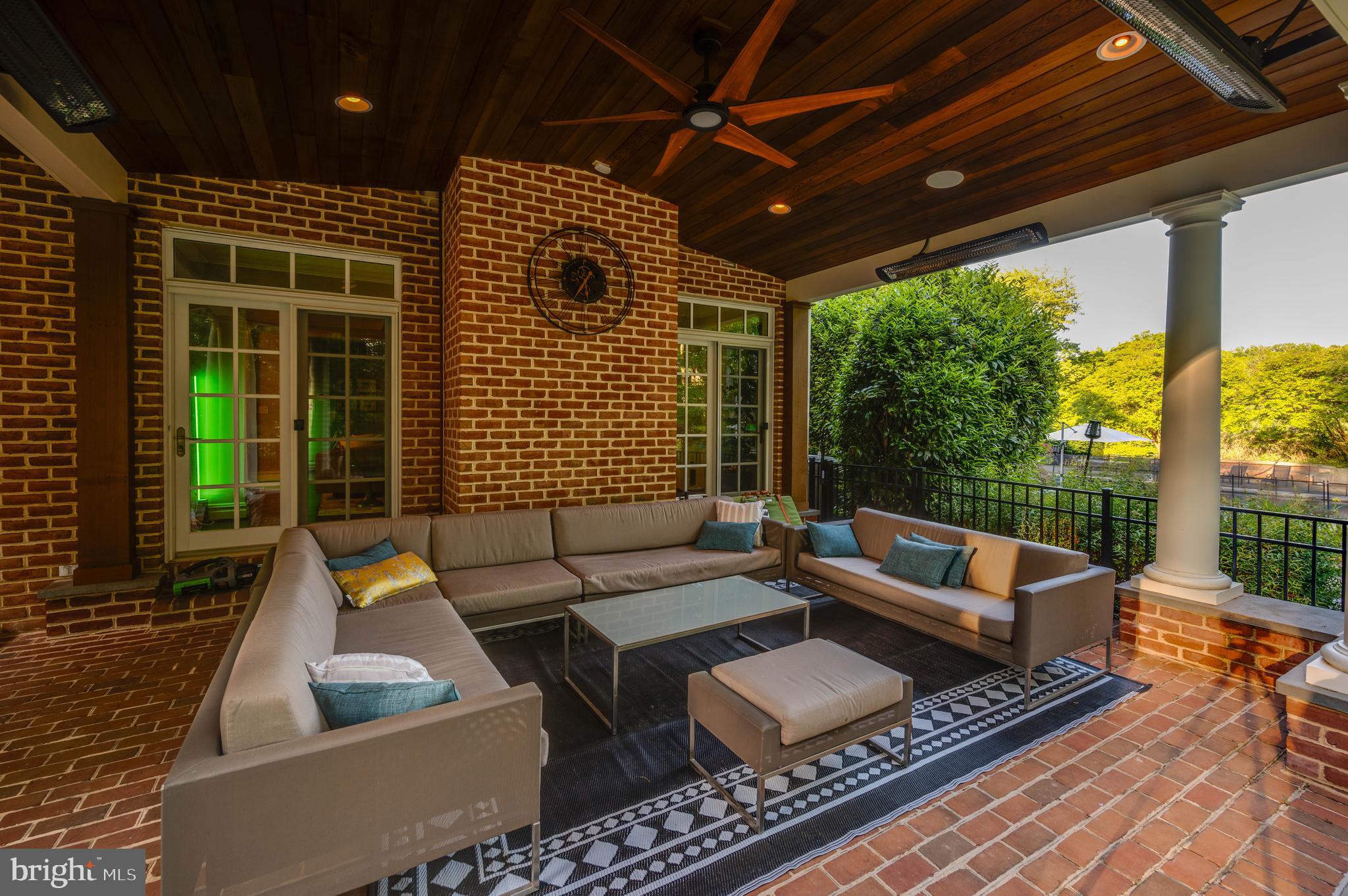 MEDFORD - Residential