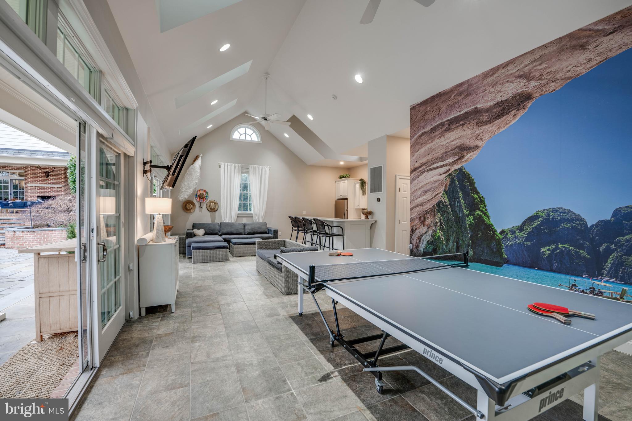 MEDFORD - Residential