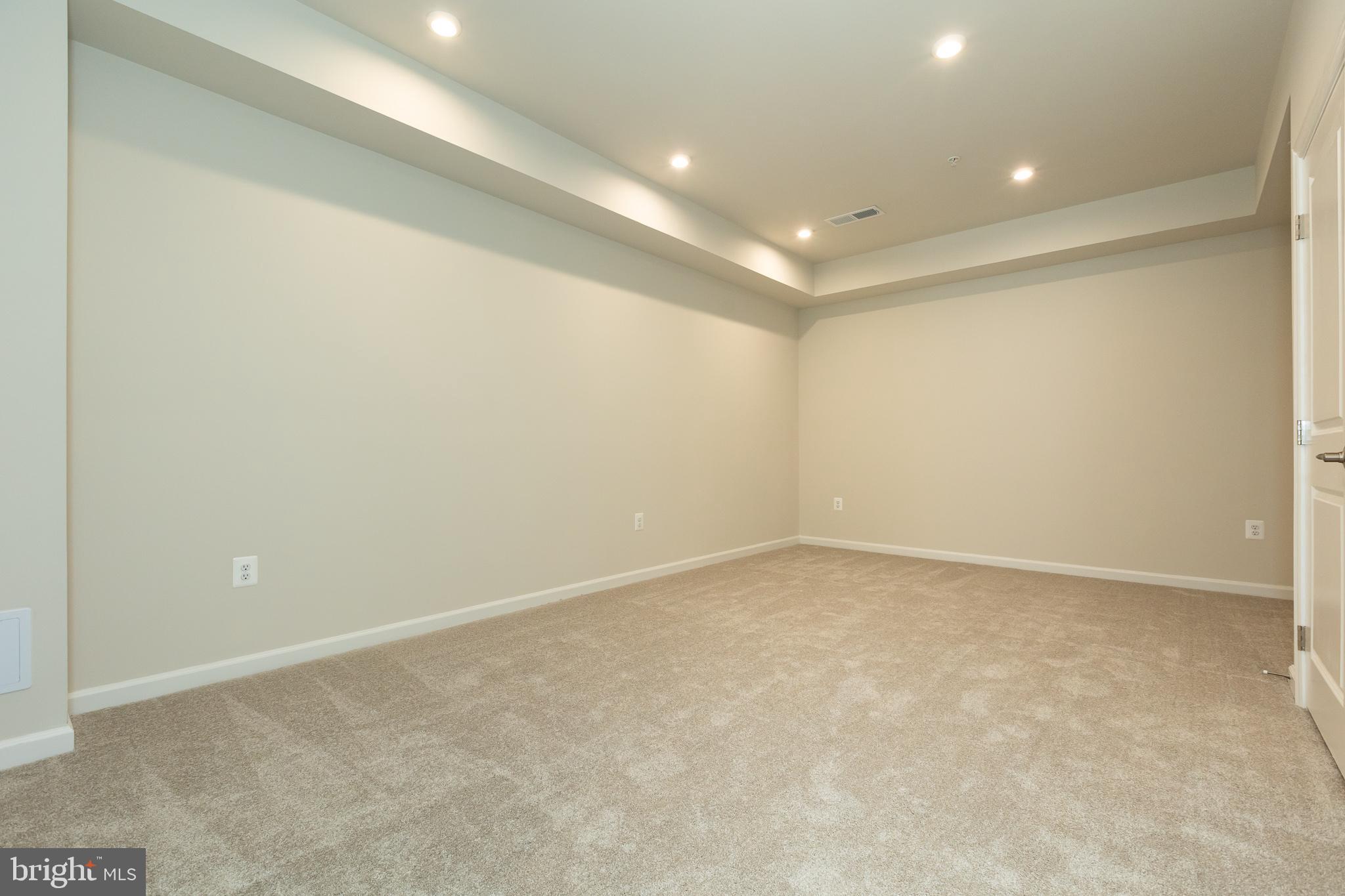 THE HIGHLANDS - Residential Lease