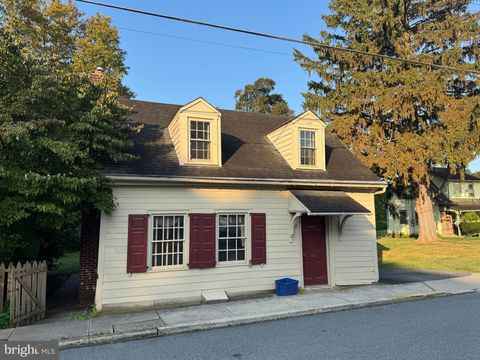 Photo of 162 N Charlotte Street, MANHEIM, PA 17545 (MLS # PALA2076860)