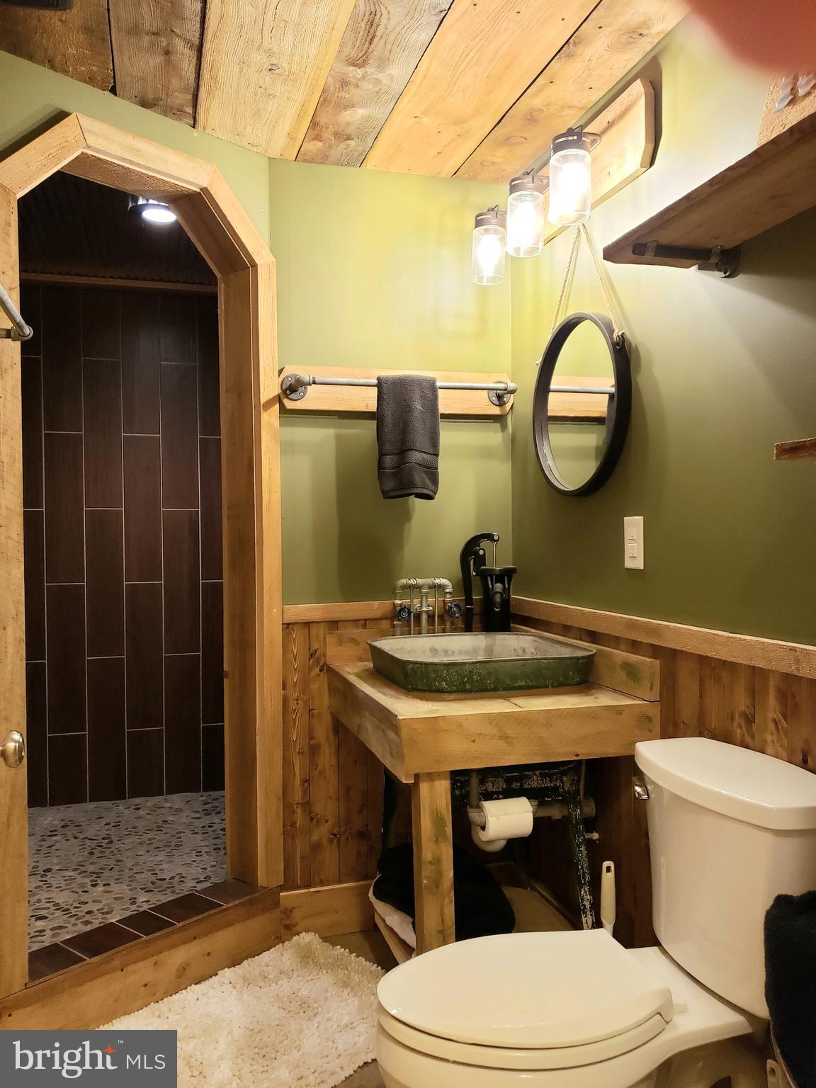 SHERWOOD ACRES - Residential