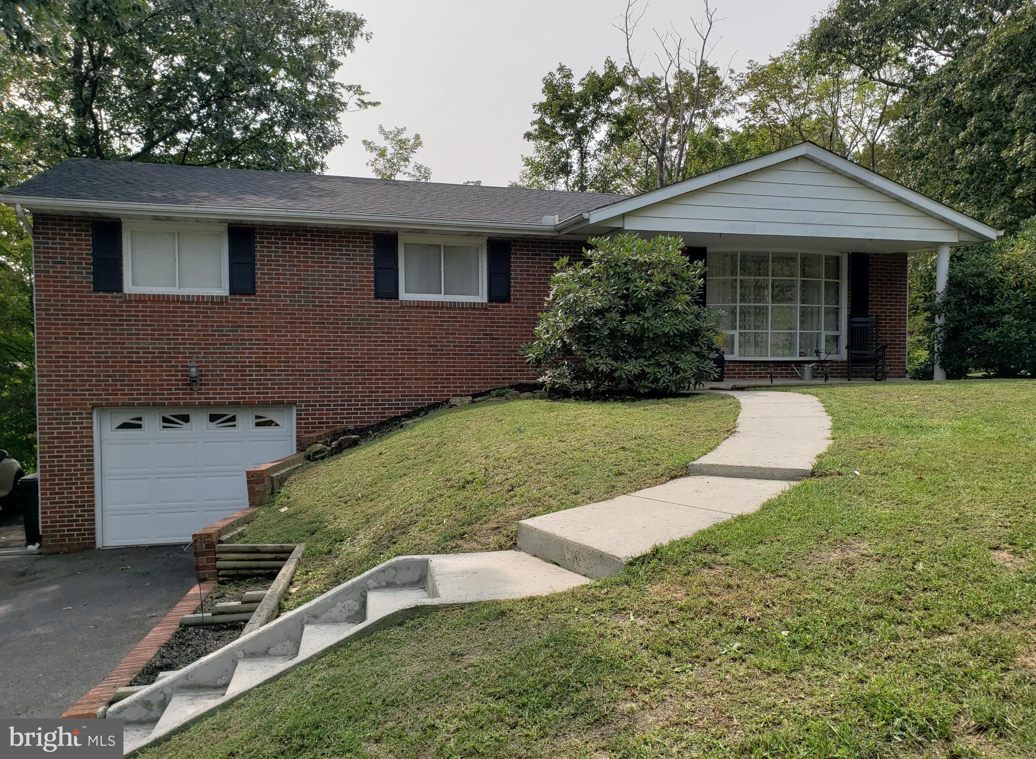 SHERWOOD ACRES - Residential