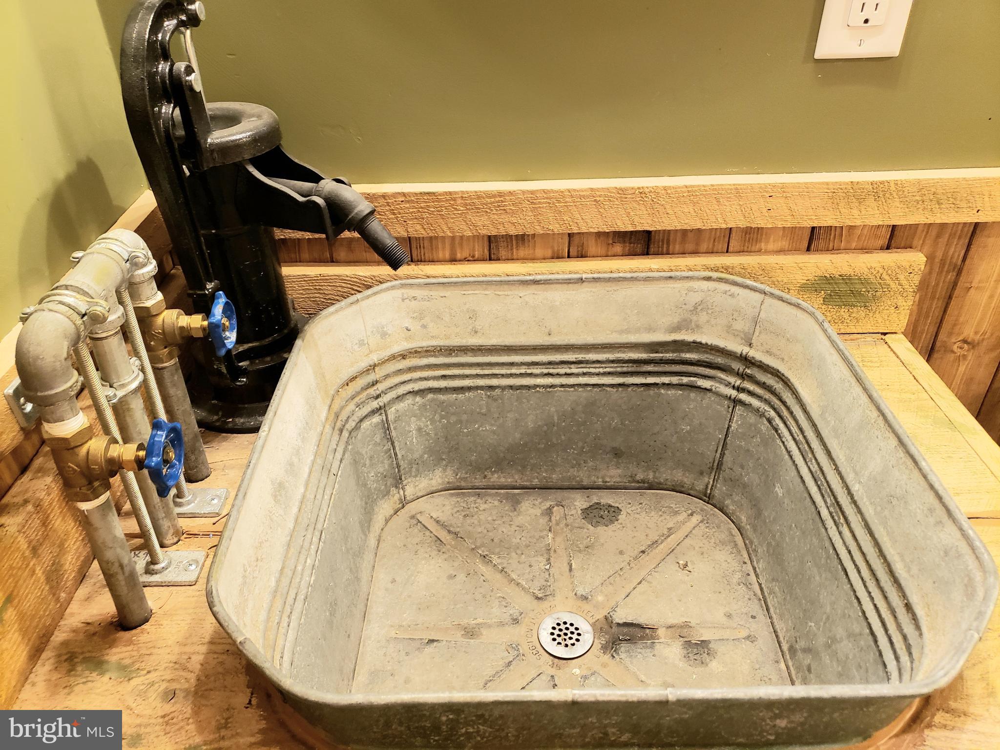 SHERWOOD ACRES - Residential