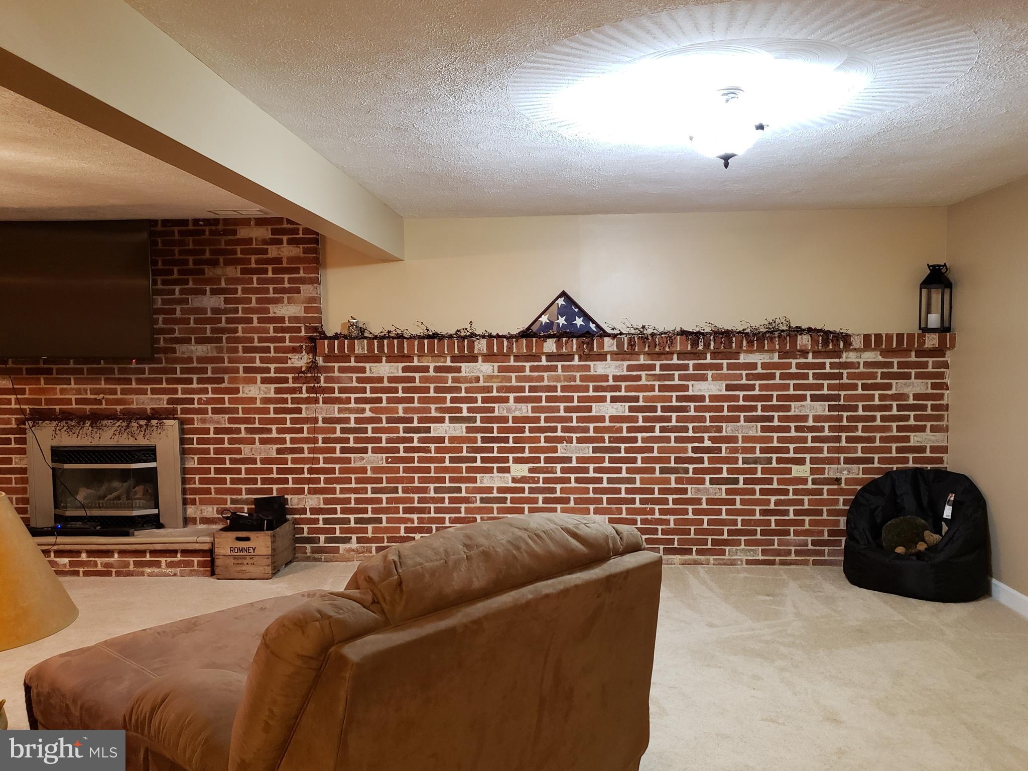 SHERWOOD ACRES - Residential