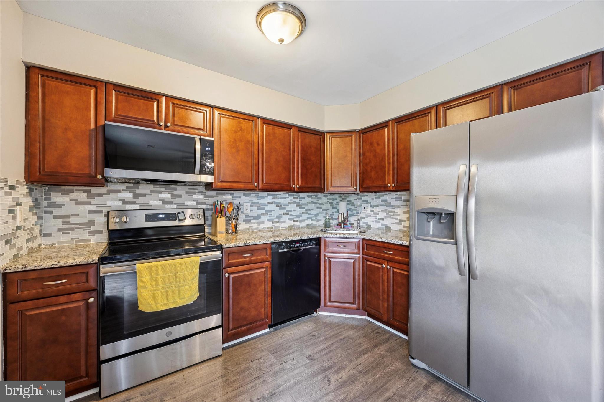 TAREYTON ESTATES - Residential