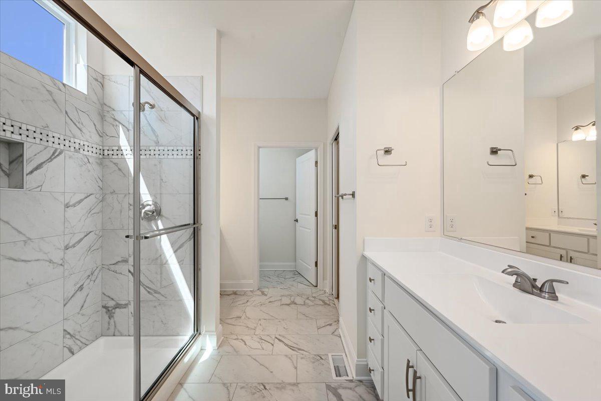 ABRAM'S CHASE - Residential