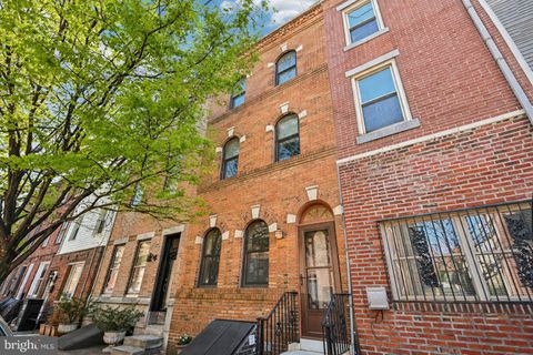 Photo of 736 Carpenter Street, PHILADELPHIA, PA 19147 (MLS # PAPH2608376)