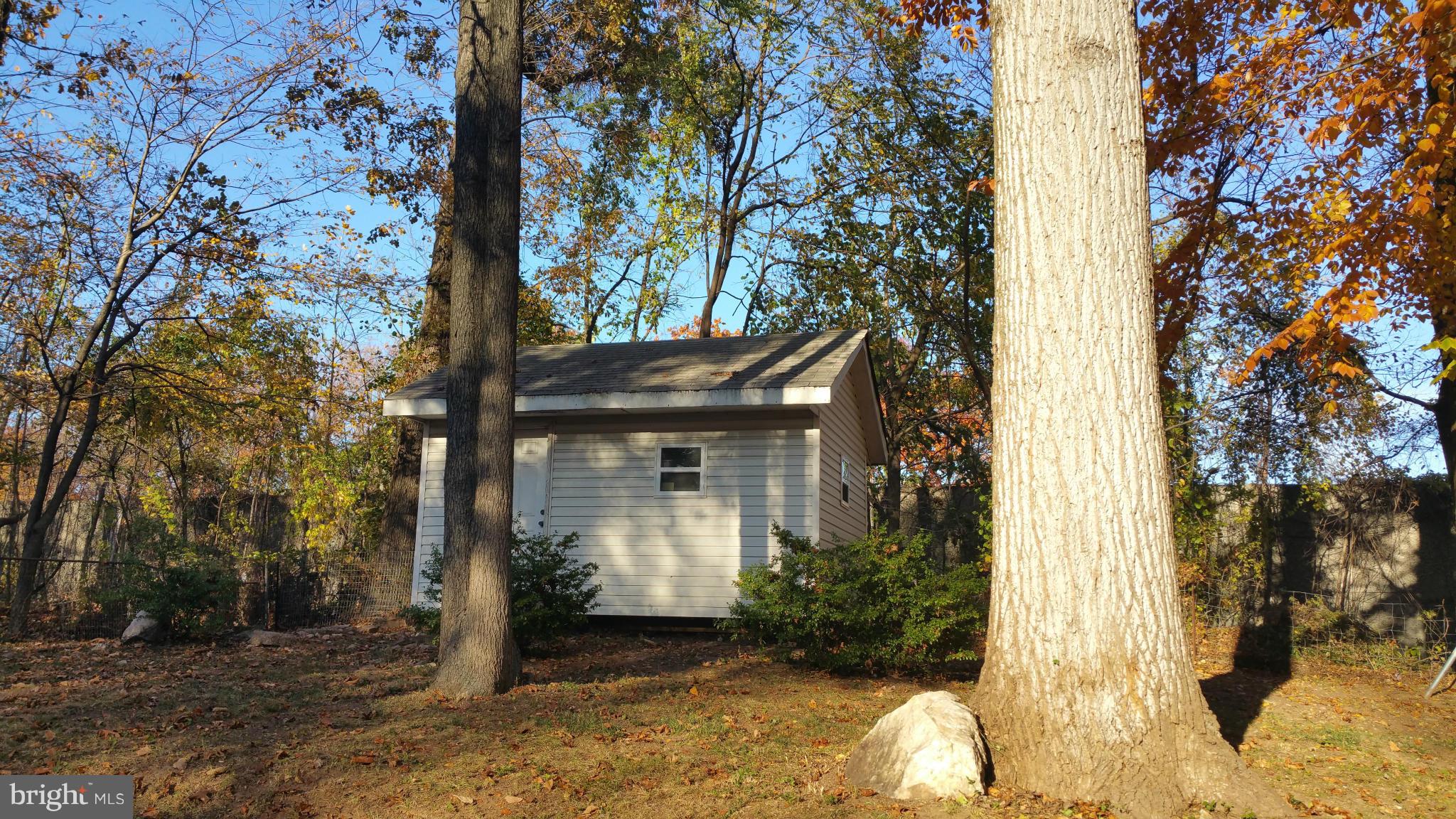 NORTH SPRINGFIELD - Residential