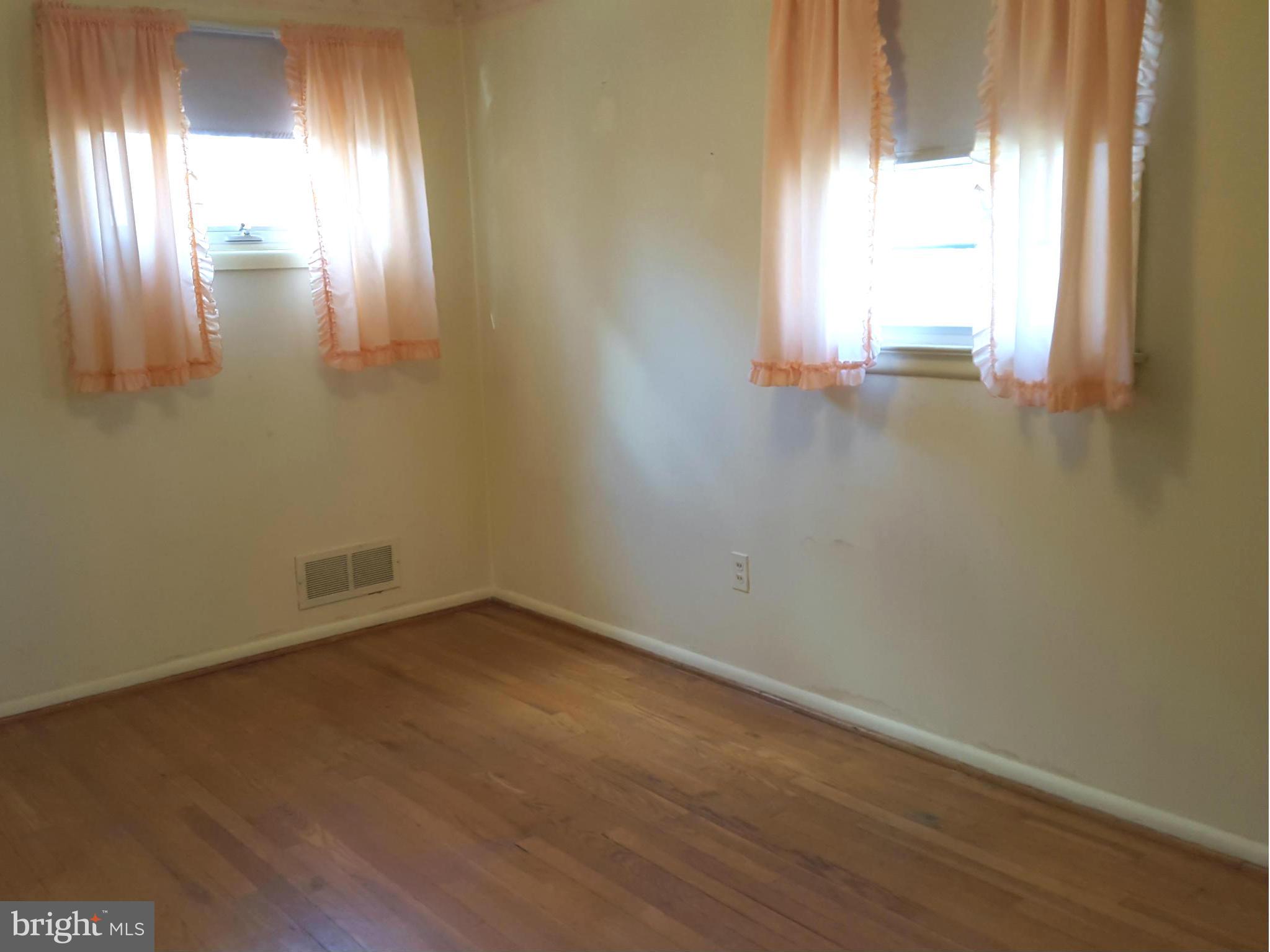 CAMPFIELD GARDENS - Residential