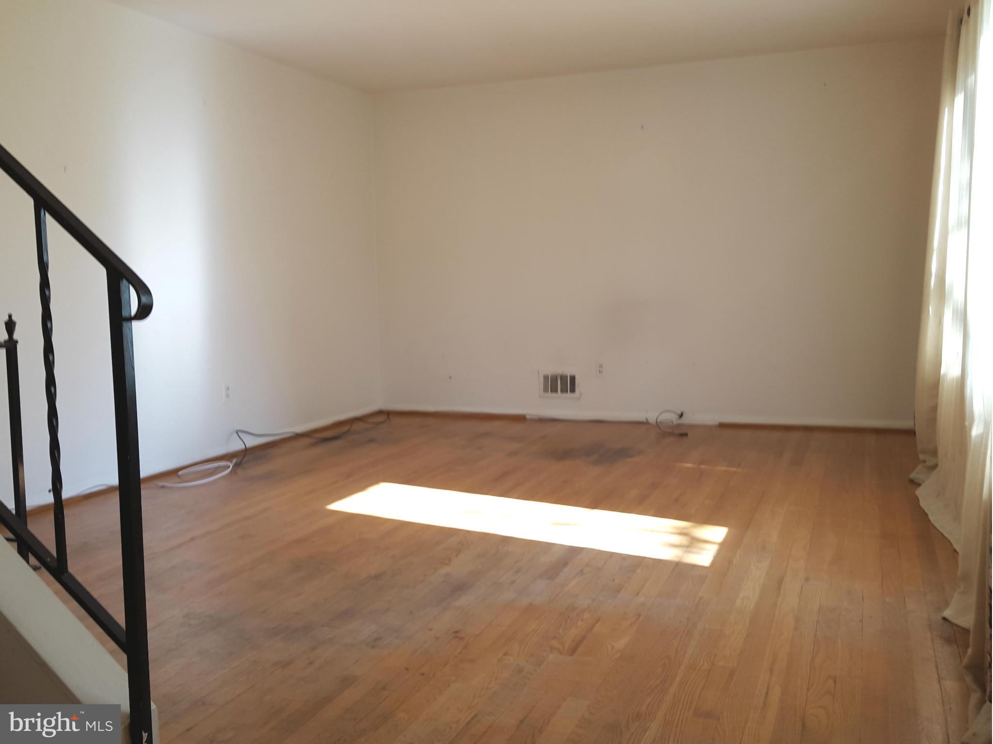 CAMPFIELD GARDENS - Residential