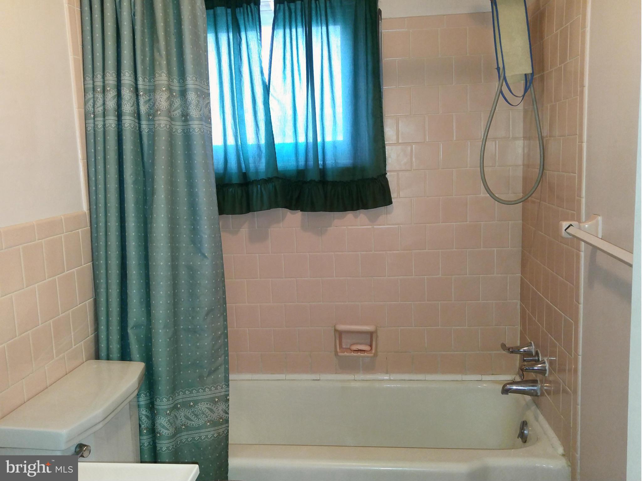 CAMPFIELD GARDENS - Residential