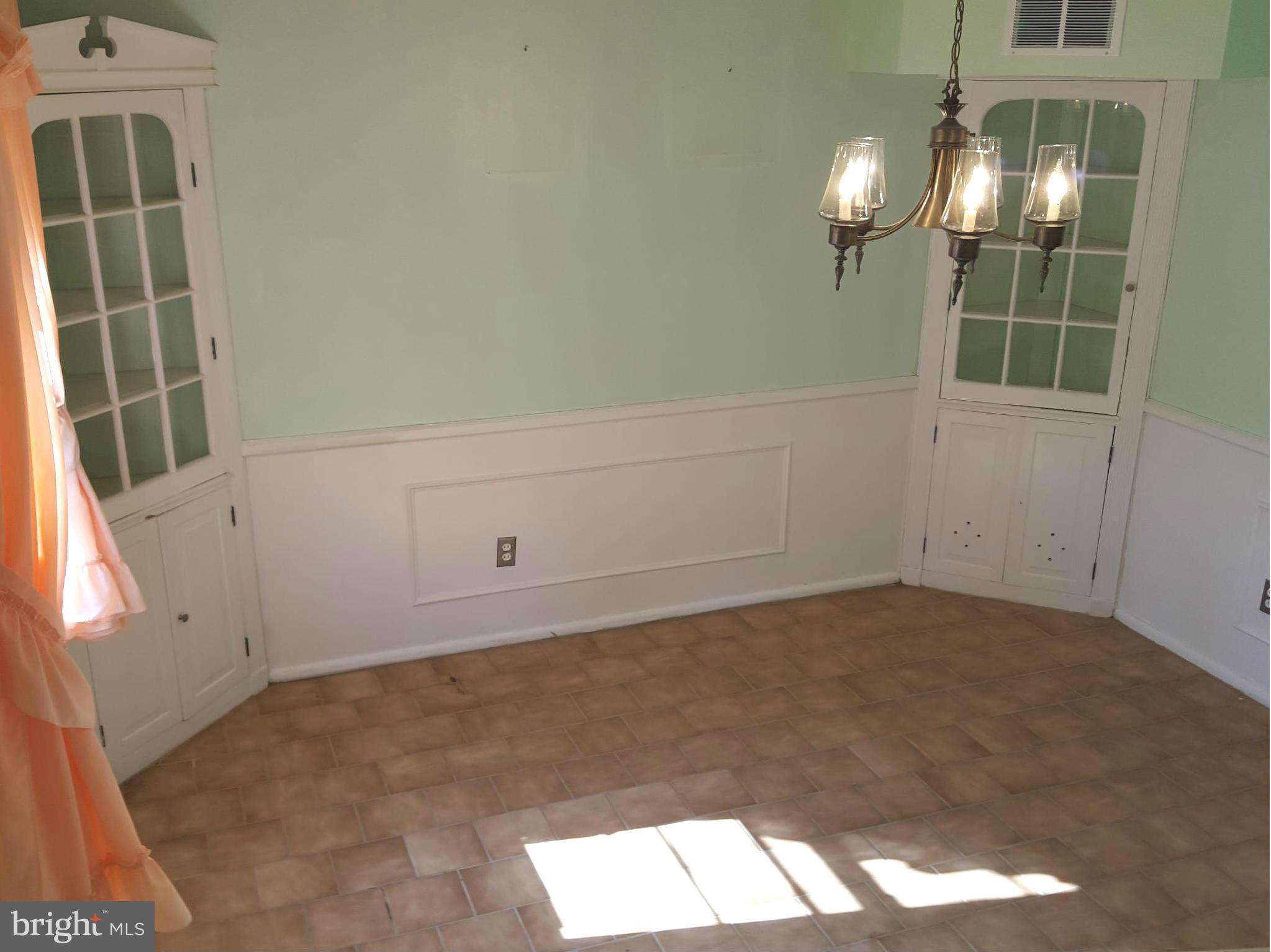 CAMPFIELD GARDENS - Residential