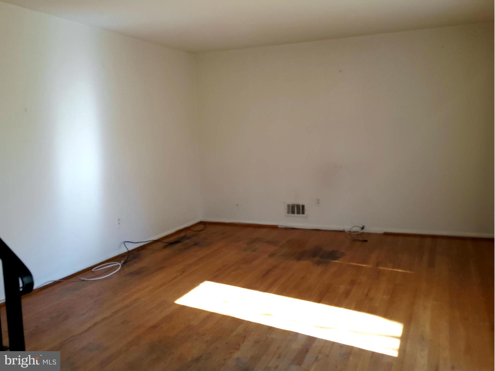 CAMPFIELD GARDENS - Residential