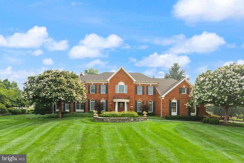Photo of 19879 Mellon Circle, ASHBURN, VA 20147 (MLS # VALO2131678)