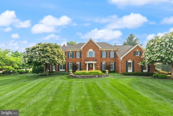 19879 MELLON CIR, ASHBURN, VA 20147 - Image c1c800250db69403e6a3a2c8f6fee54b/3771490980