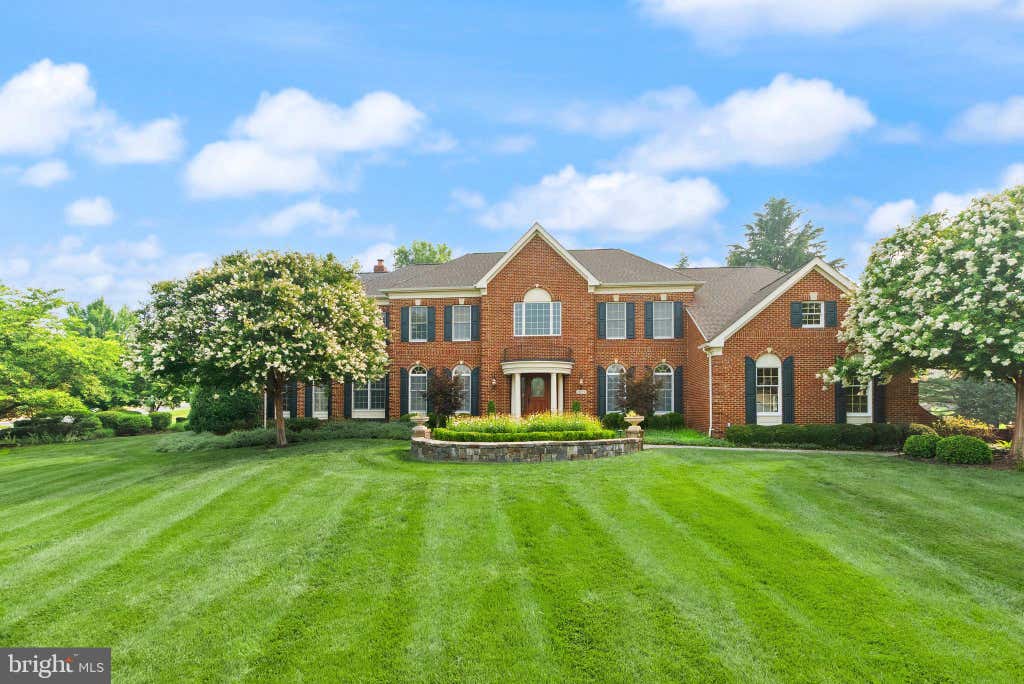 Photo of 19879 Mellon Circle, ASHBURN, VA 20147 (MLS # VALO2131678)