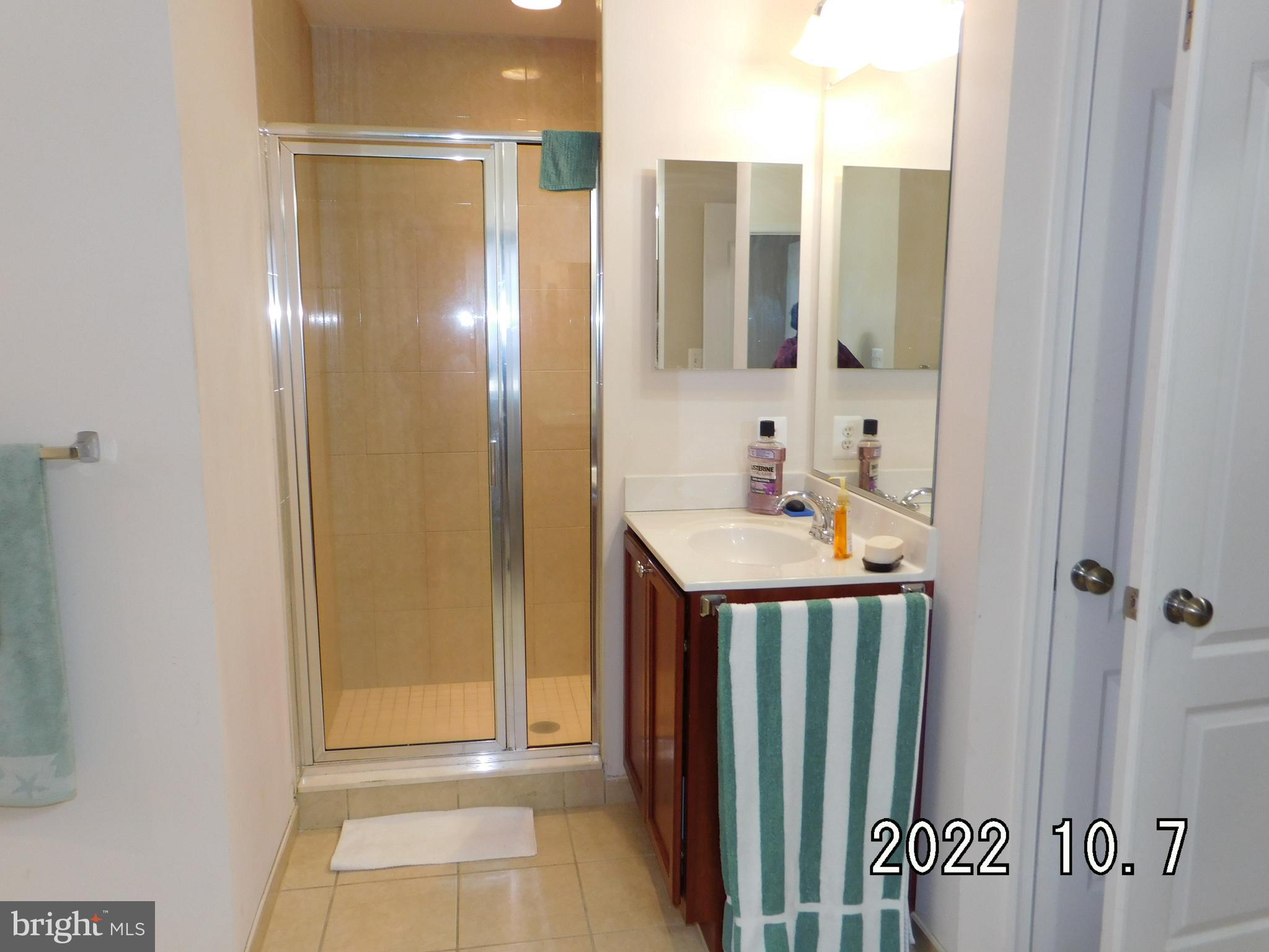 HILLANTRAE-PLAT 1> - Residential