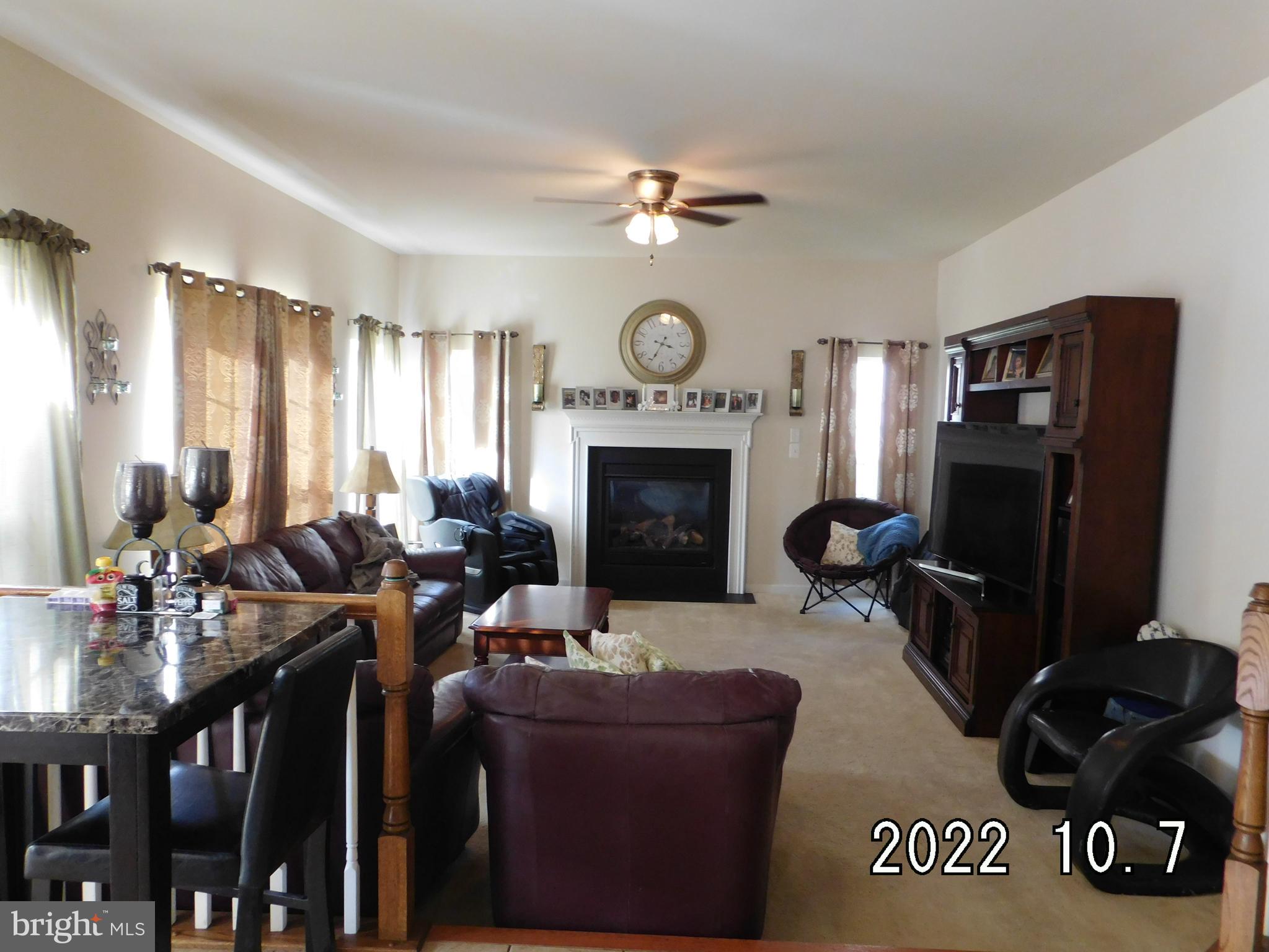 HILLANTRAE-PLAT 1> - Residential