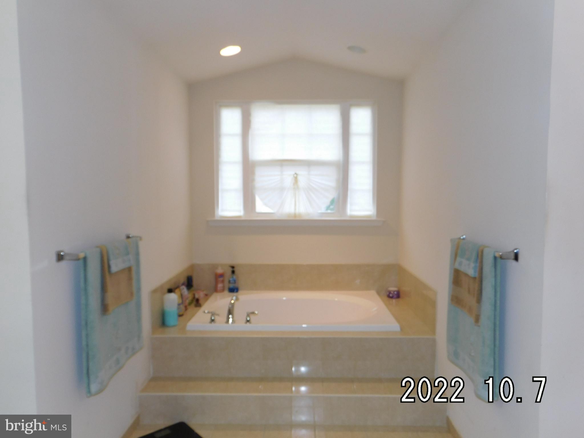 HILLANTRAE-PLAT 1> - Residential