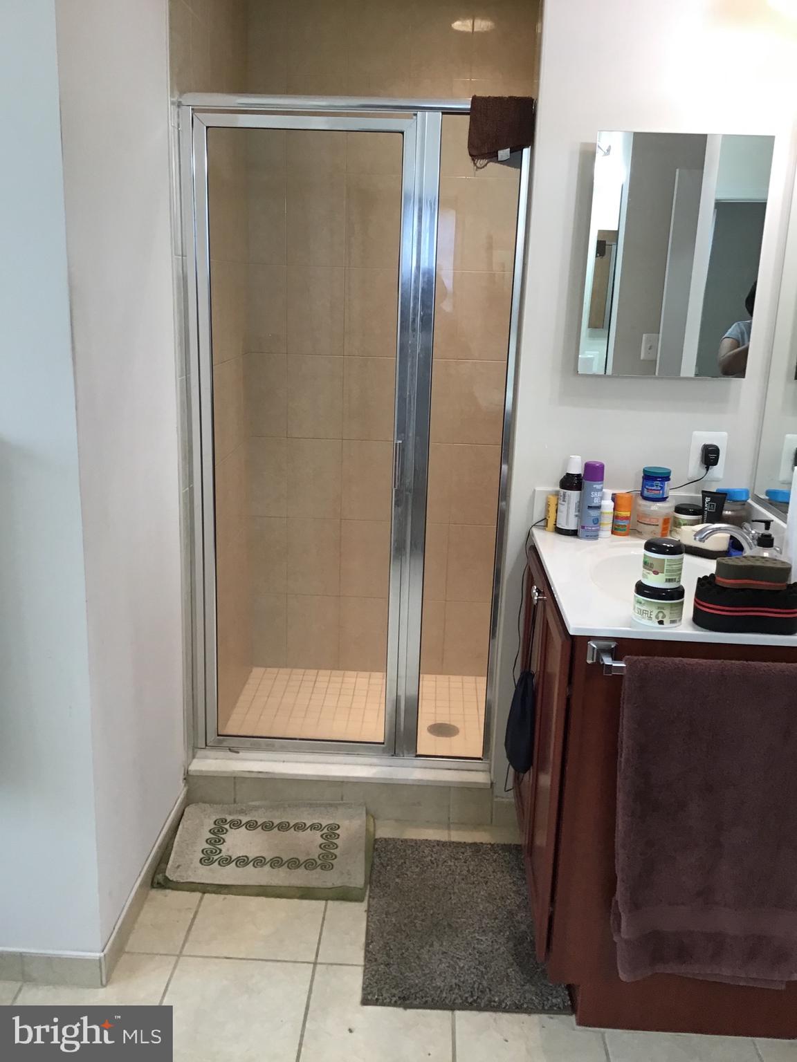 HILLANTRAE-PLAT 1> - Residential