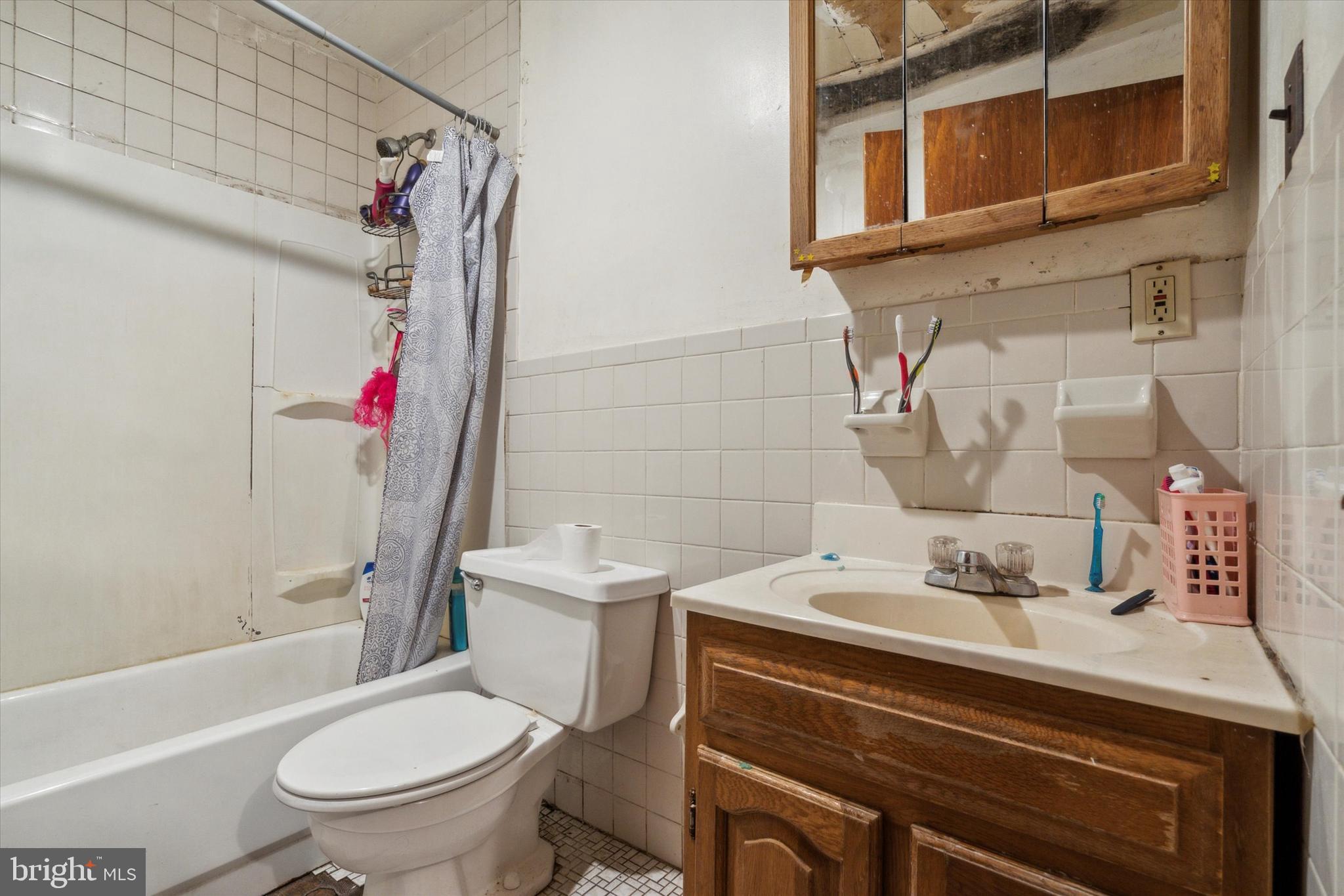 BELLA VISTA - Residential