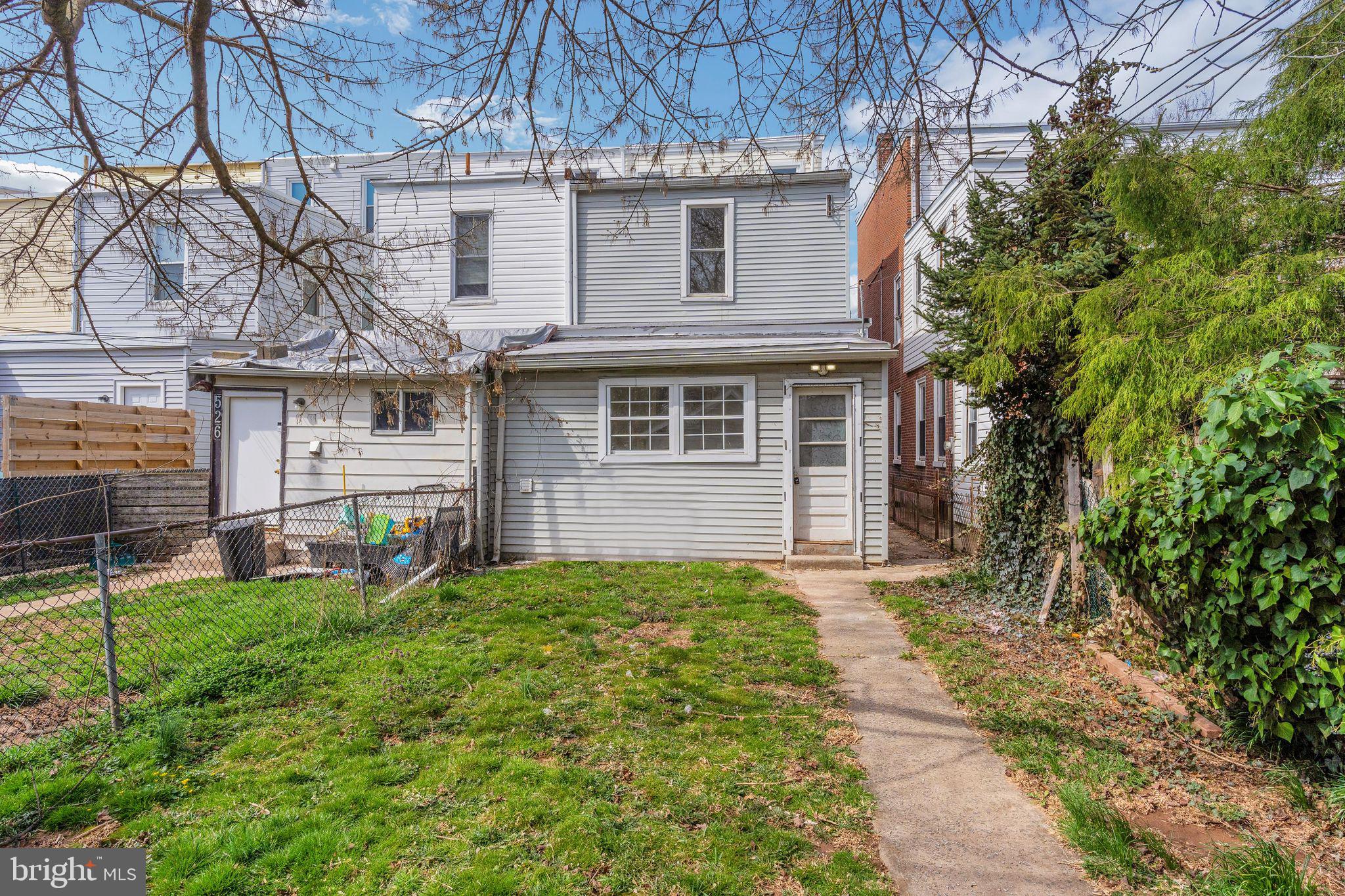 NORRISTOWN - Residential