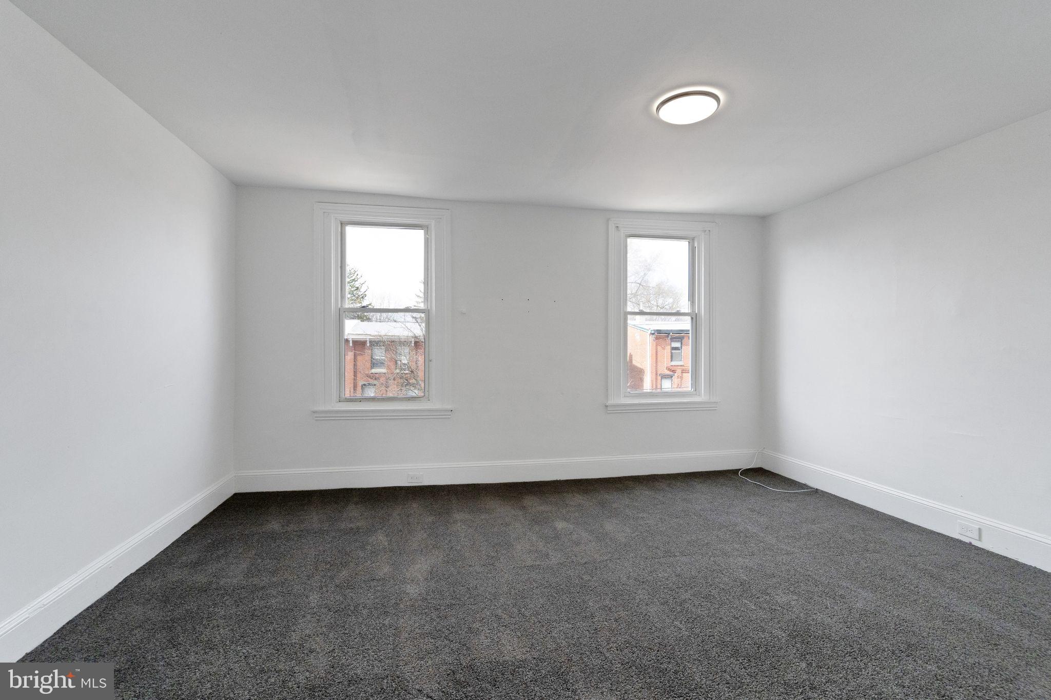 NORRISTOWN - Residential