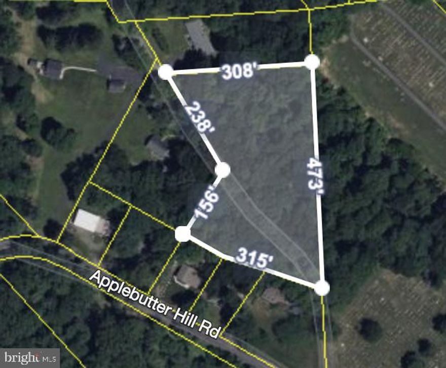 Wooded 2.6 acre lot in Southern Lehigh.