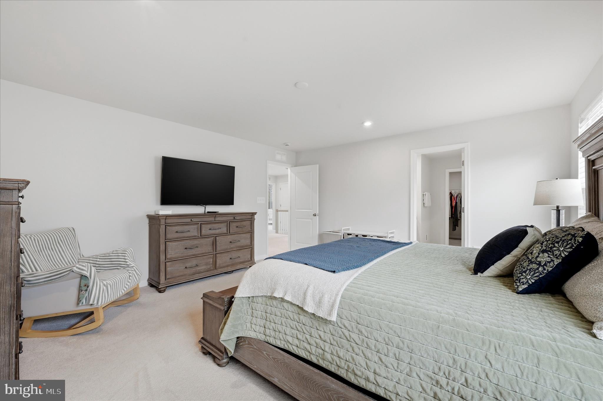 PRESIDENTS POINTE - Residential
