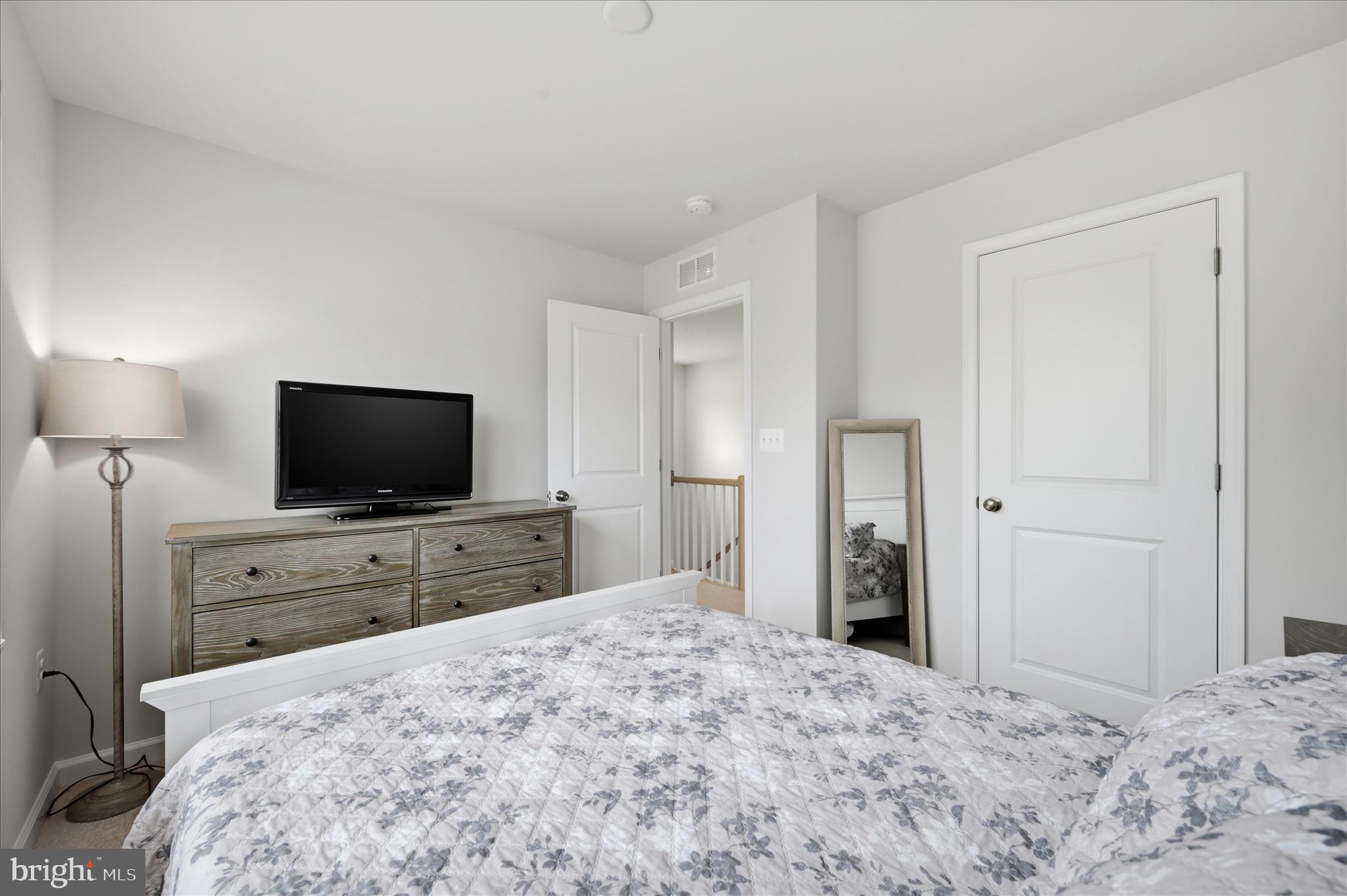 PRESIDENTS POINTE - Residential