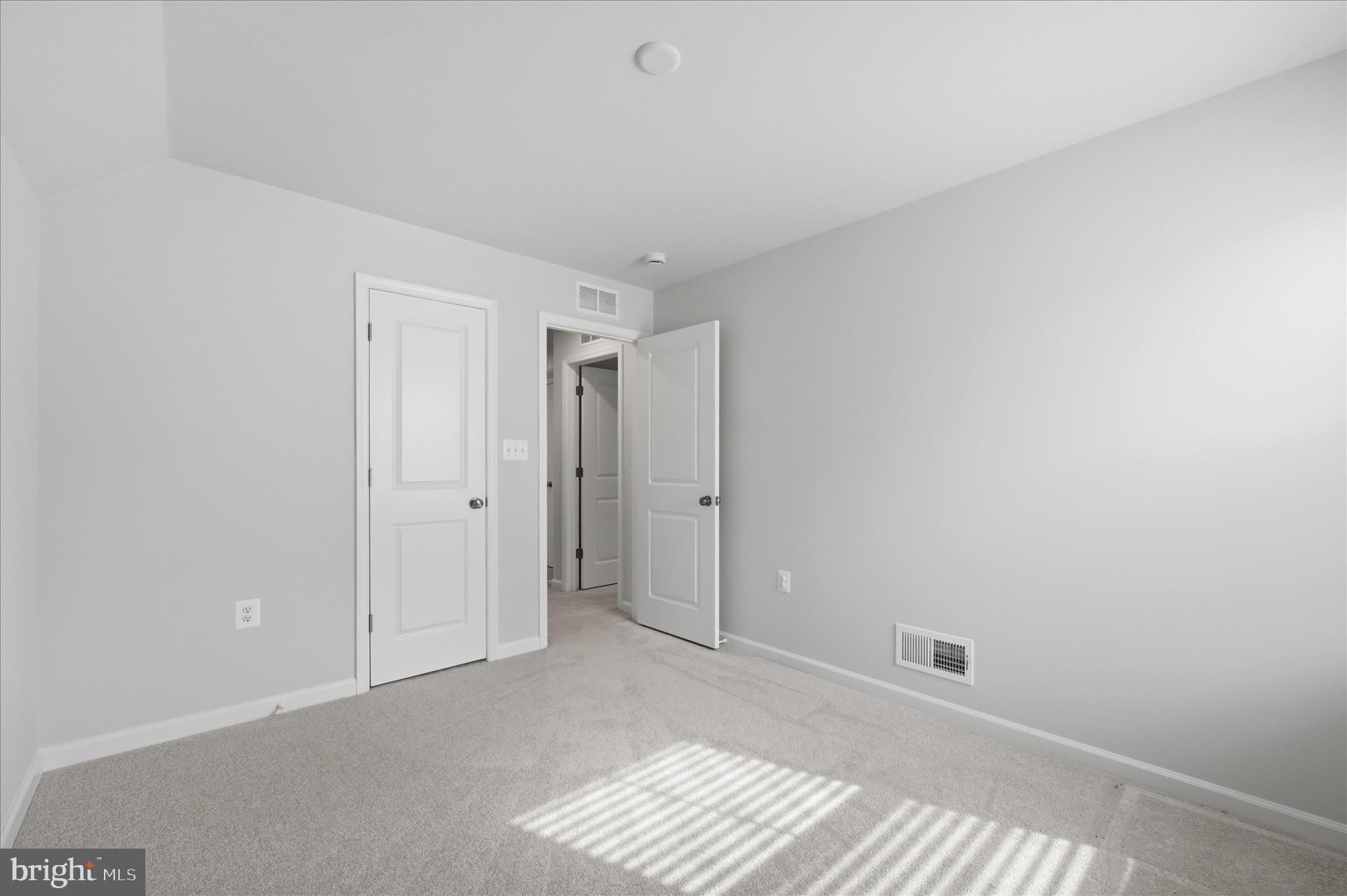 PRESIDENTS POINTE - Residential