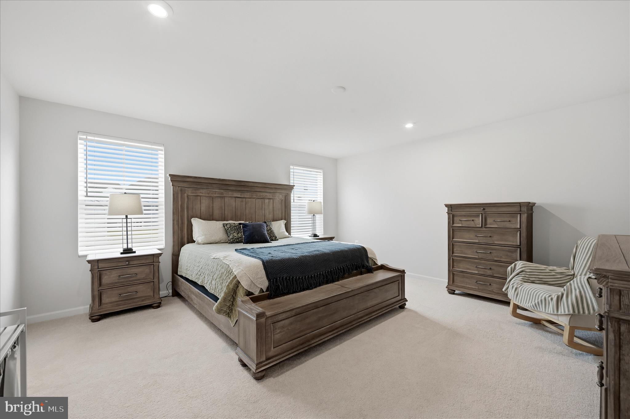 PRESIDENTS POINTE - Residential