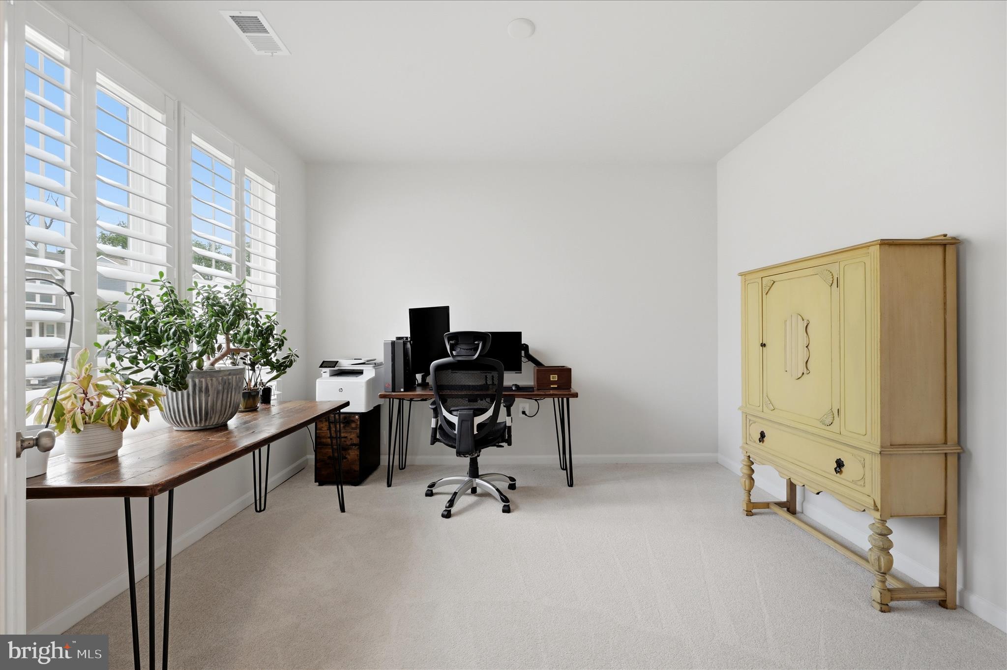 PRESIDENTS POINTE - Residential