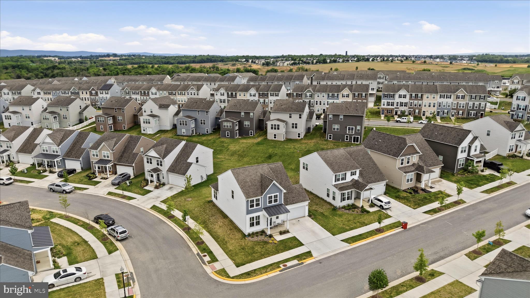 PRESIDENTS POINTE - Residential