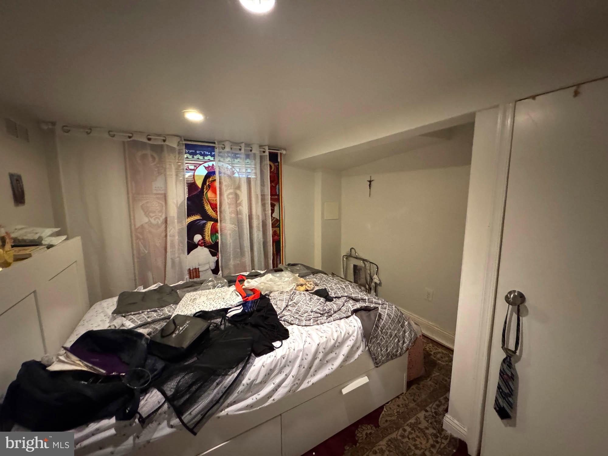 NEW CARROLLTON - Residential