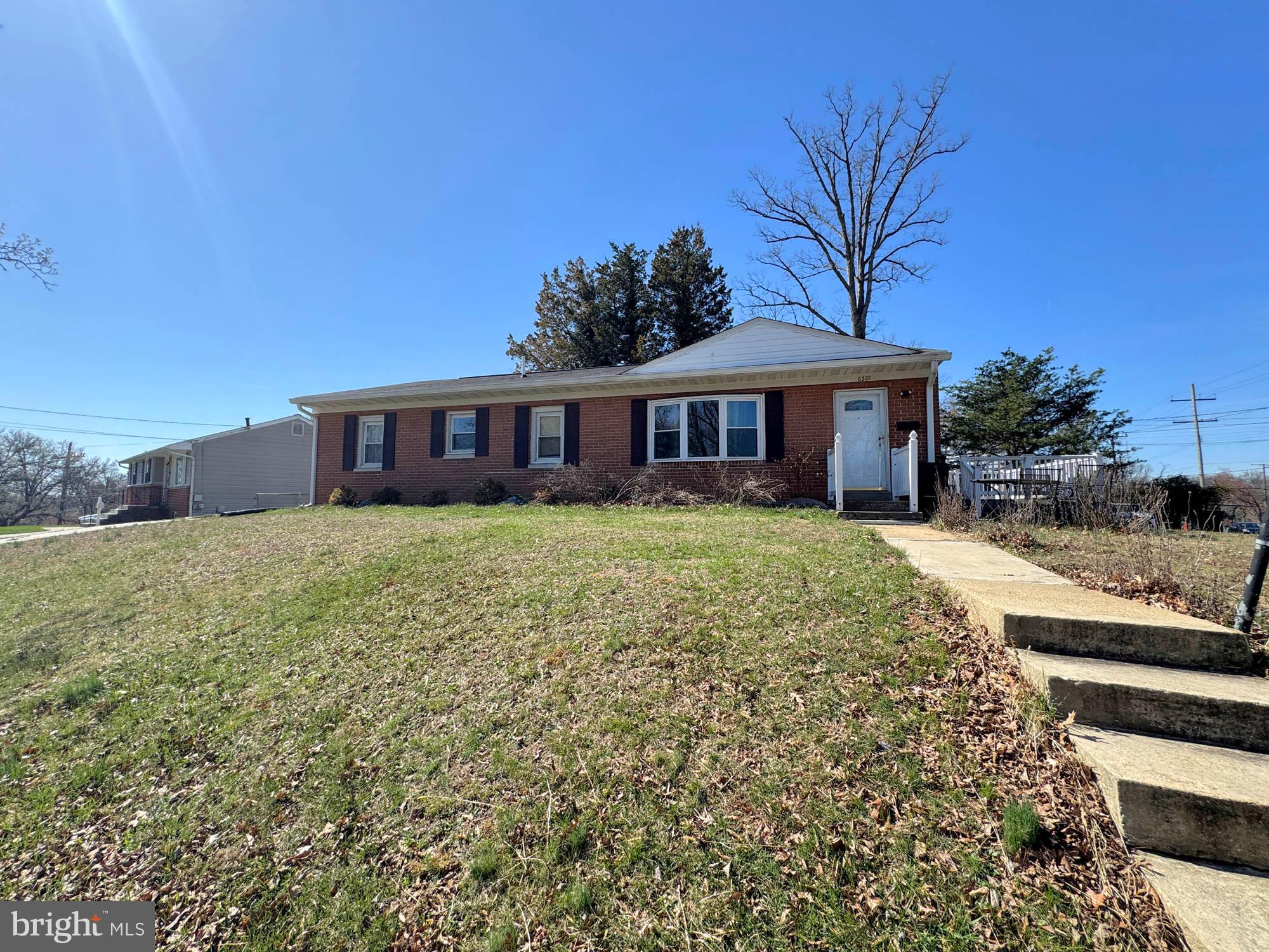 NEW CARROLLTON - Residential