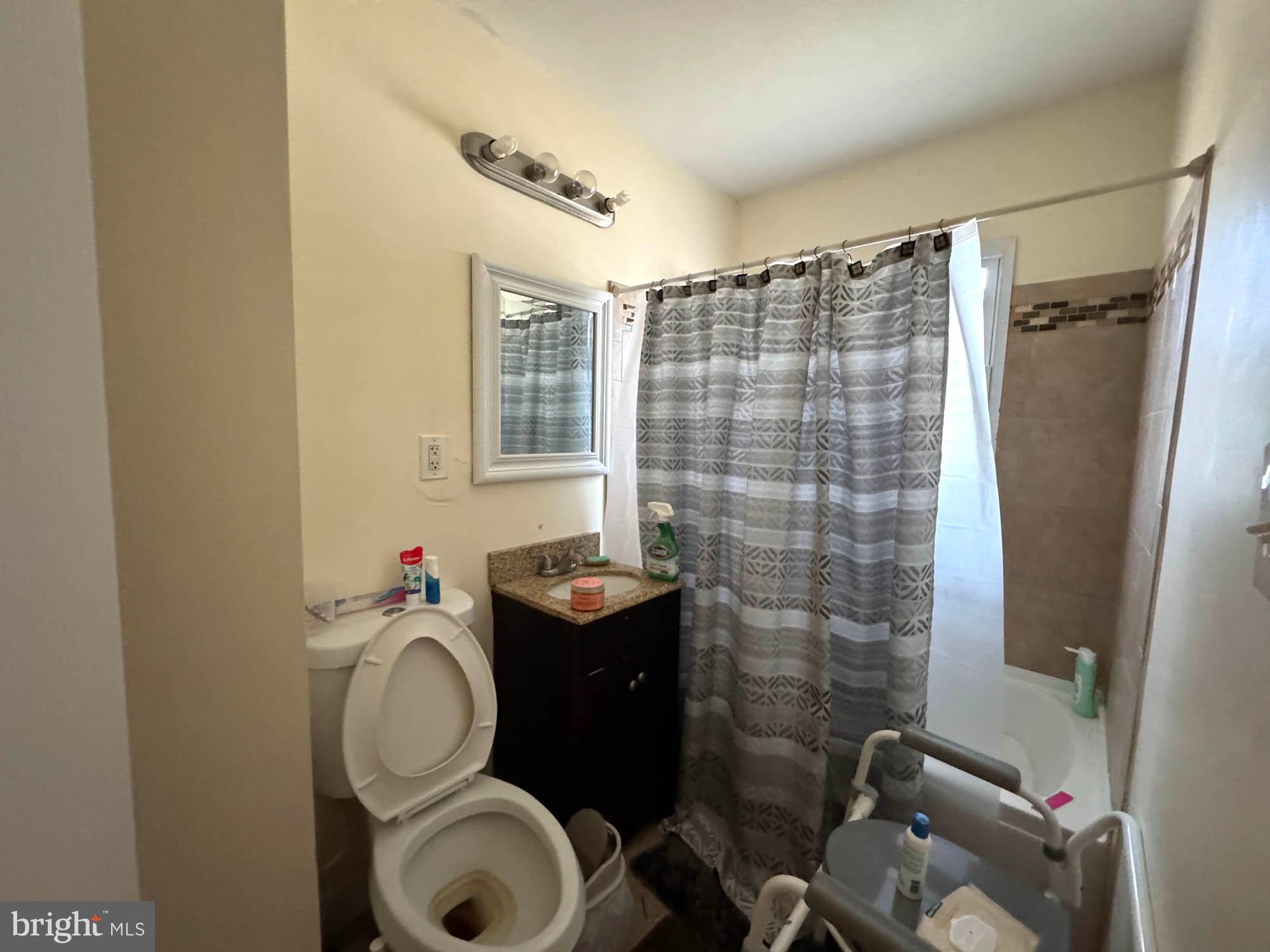 NEW CARROLLTON - Residential